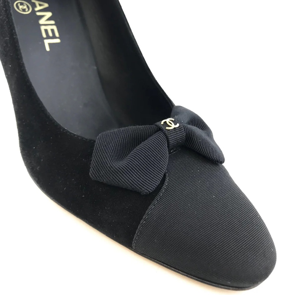 Chanel cap toe bow suede grosgrain pumps sz 41